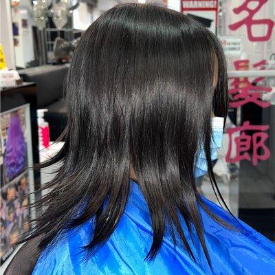 Wispy thick layers & perimeter by @Derrick_Chan_HD{The Original Hair Doctor Est. 2002)