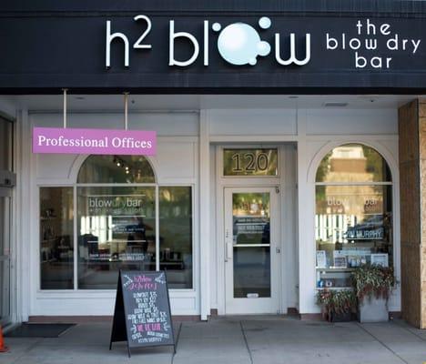 h2blow the blowdry + makeup bar