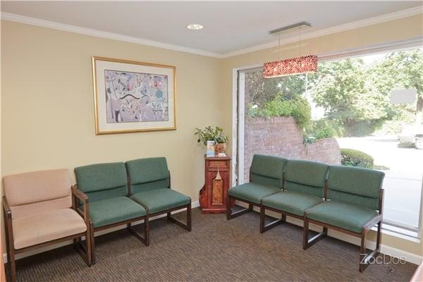 Dental Office In Briarwood- Kew Gardens area