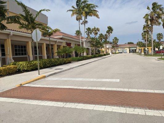 Whitworth Farms shopping center, Boynton Beach