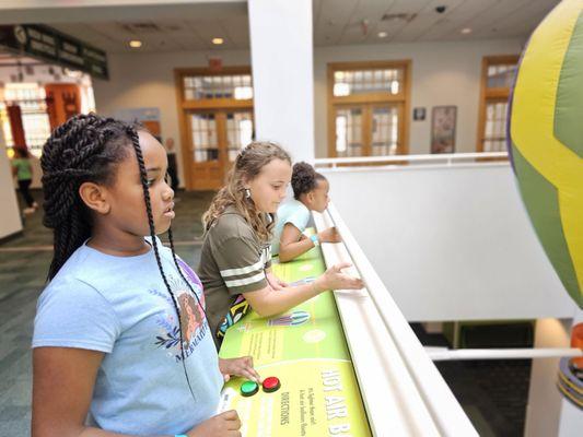 Learning the science of hot air ballons