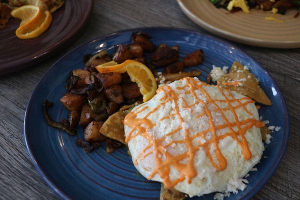 Green chilaquiles