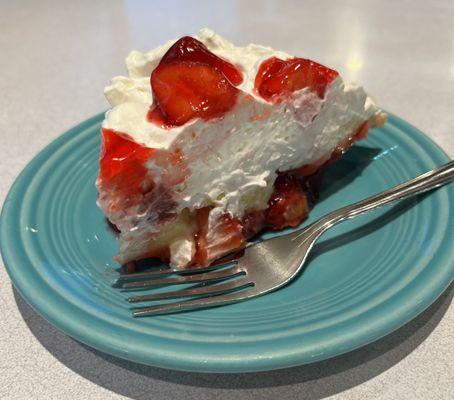 Fresh strawberry cream pie (homemade)