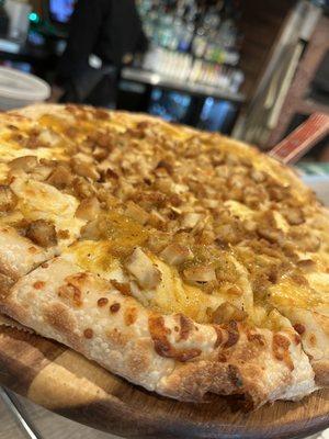 Spicy Garlic Chicken Pizza