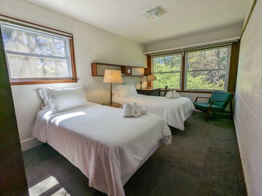 Pendle Hill has a wide variety of overnight accommodations to address all your needs.