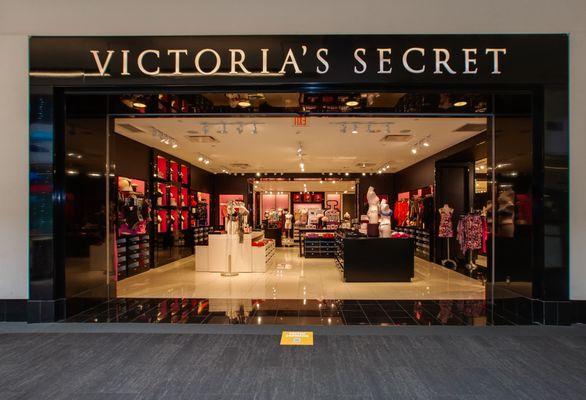 Victoria's Secret/Pink, Upper Level, West Side at Montclair Place