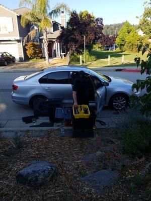 Side Passenger Window Replacement. Friendly Guy