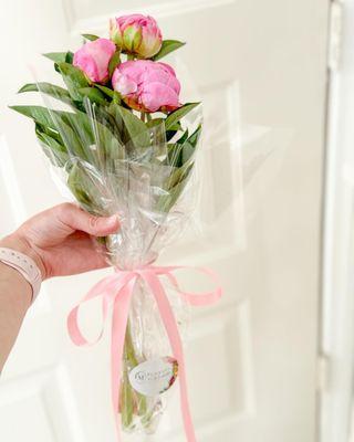 Best wrapped flowers of peonies to