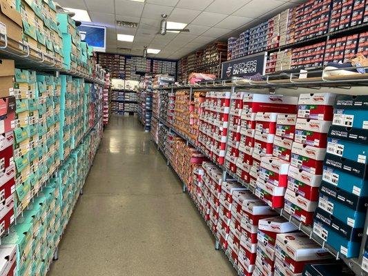 SKECHERS Warehouse Outlet