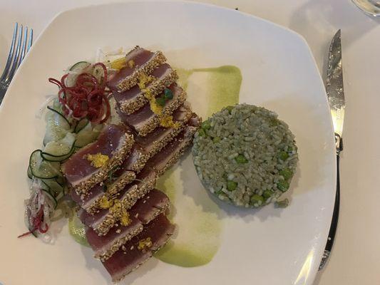 Seared tuna entree. Delicious!