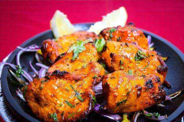 Chicken Tikka Kabab:
Juicy boneless chicken marinated in aromatic spices, grilled in a clay oven.