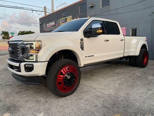 Sitting nice! custom, wheel tires paint work