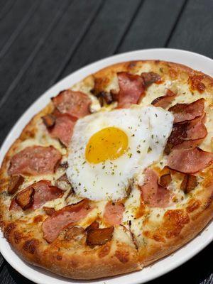 Small Breakfast Pizza