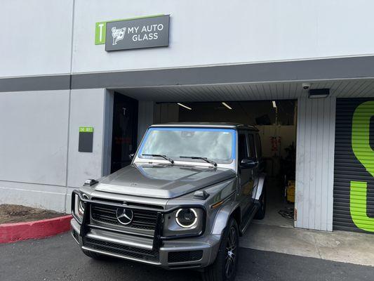 G Wagon time in and out less than 2 hours (replacing windshield & Recalibration)