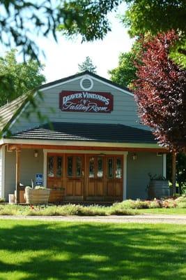 Deaver Vineyard's tasting room