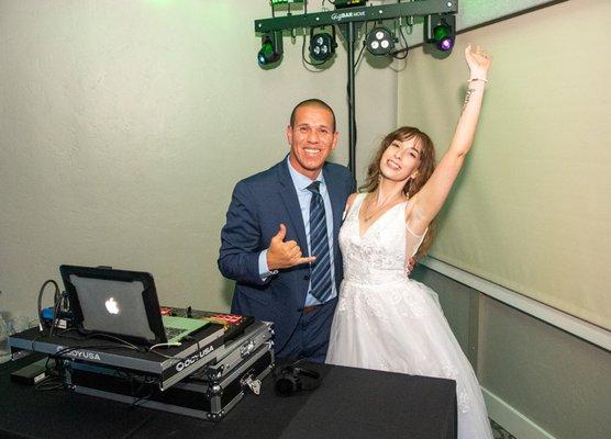 DJ Willi with the bride.