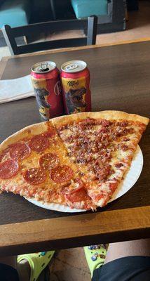 Two slices two drinks for under 7$