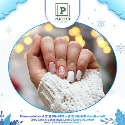 Elevate your winter style with enchanting art nails featuring delicate snowflakes, adding a touch of frosty elegance to your seasonal look!