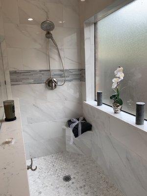 Walk-in, doorless shower