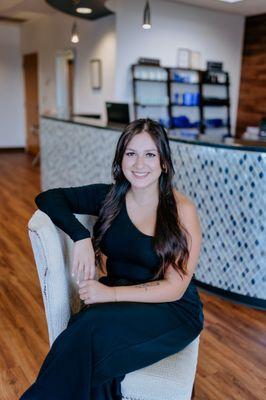 Catalina Fuentes -
FRONT DESK COORDINATOR