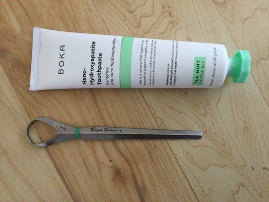 Tongue scraper and mineral toothpaste