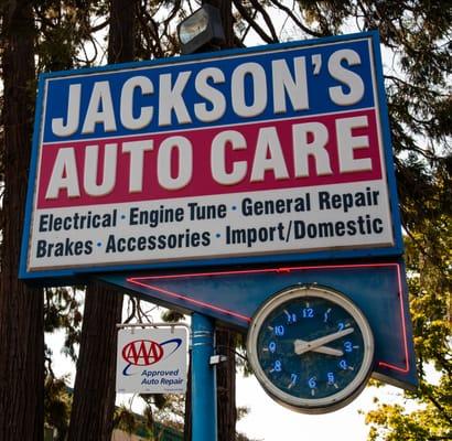 From oil changes to major engine overhauls and everything in between, Jackson's takes care of it all.