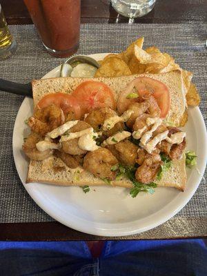 Crispy shrimp poboy