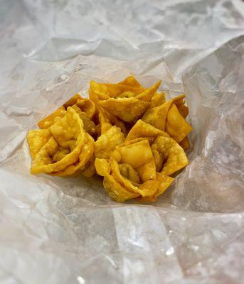 Fried Wontons (12) was a bargain and came with that bright red sauce for dippin'