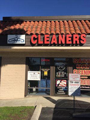 Store front with curbside drop-off and pick-up.