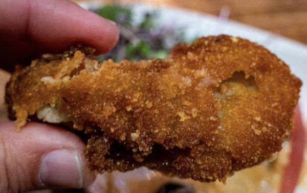 Fried oysters. The breading is crunchy and a little over cooked in my opinion. It's ok...