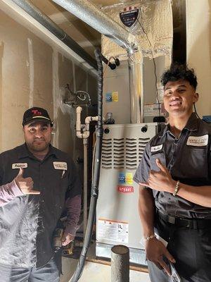 New Bryant furnace professionally installed by Roberto, Edward of the Same Day Air team.