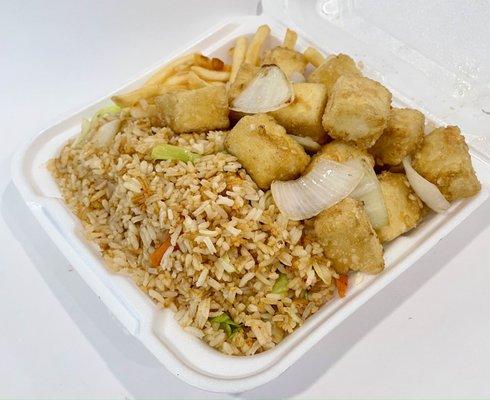 Garlic tofu fried rice plate.