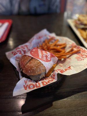 Red Robin Gourmet Burgers and Brews