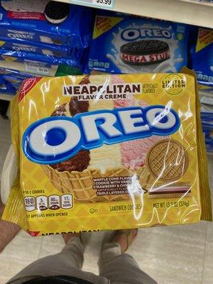 Neapolitan Oreos!