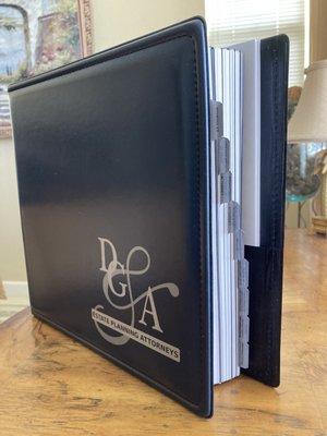 Binder we received with all our documents organized to find them easily.