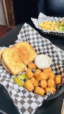 Patty Melt with Tots