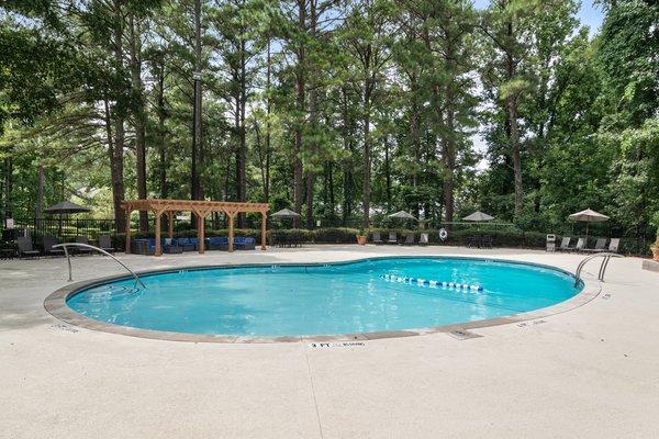 Wyndcliff Galleria Apartments Smyrna Ga Sparkling pool