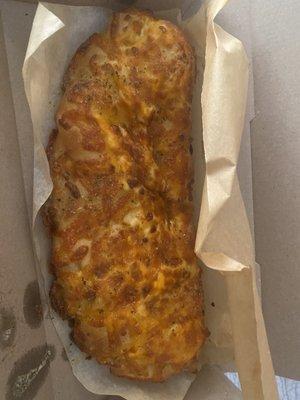 Stuffed cheesy bread