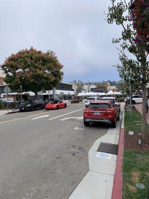 Vendors on N Swarthmore Ave (Oct 2022)