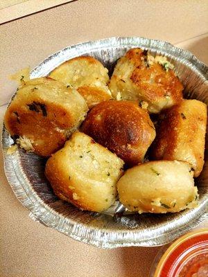 Garlic knots. Another pass for me!