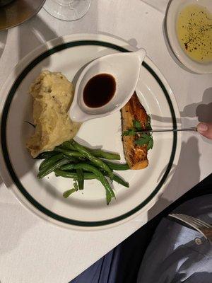 Salmon with Roasted garlic mashed potatoes and Steamed green beans