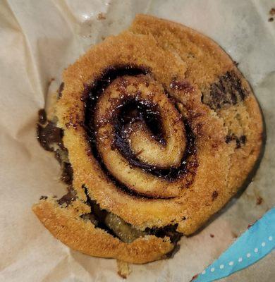 Cinnabon ifused choice chip cookie