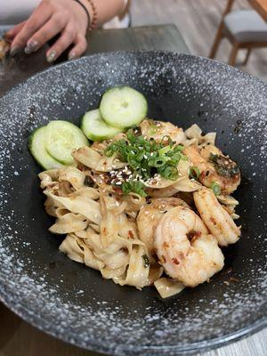 Spicy scallion noodle with shrimp