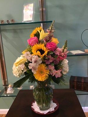 Absolutely fabulous. Fabulous assortment in one floral arrangement.