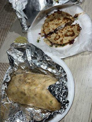 Burrito of asada and mulita