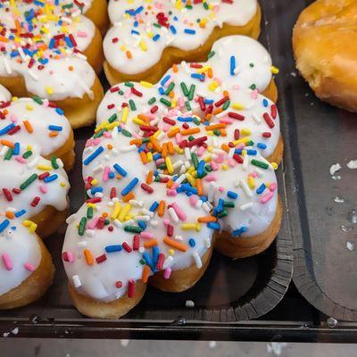 Sprinkle donuts!