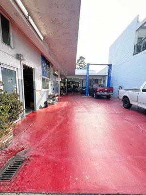 Driveway into the garage