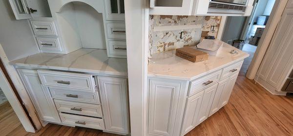 White transitional Cabinetry with Quartz Countertop