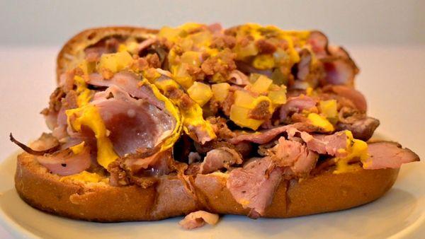 PASTRAMI DOG (YT:@BULGOGIBOMBER)