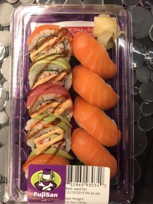 special rainbow roll with sauce